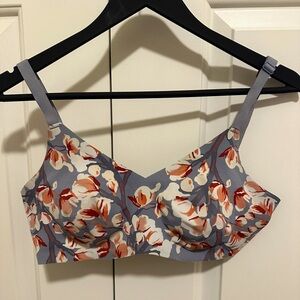 Knix Women’s Winter Gardenia Floral Thin Adjustable Strap Padded Bra Size 4